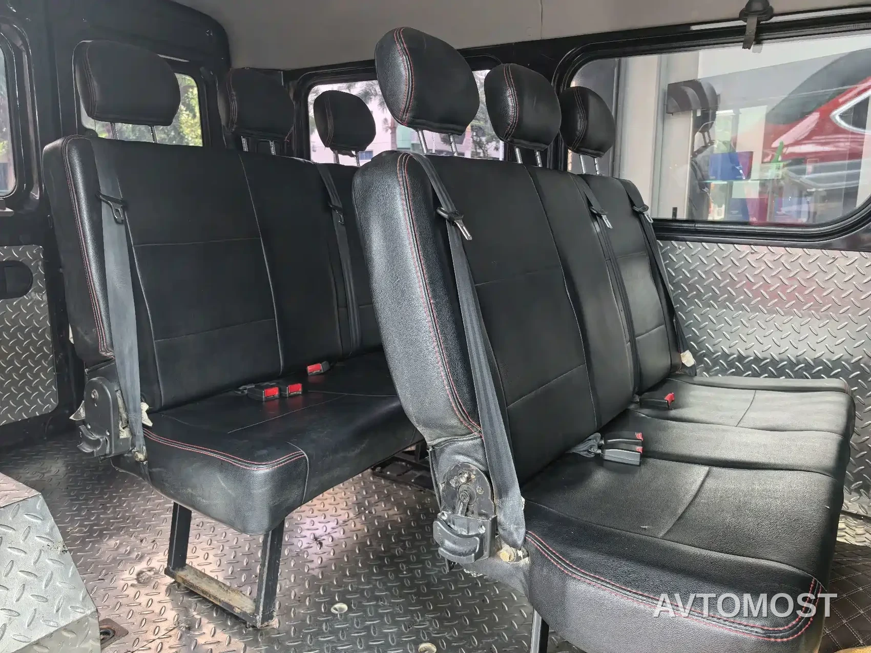 Dongfeng Yufeng 2021 Model 2.3T FWD Logistics Vehicle Short Wheelbase Medium Roof 5-9 Seats China VI M9T — фото 8