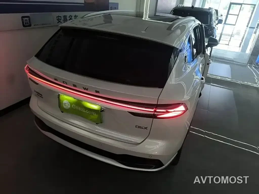 Roewe D5X DMH 2024 135 Flagship Edition — фото 7