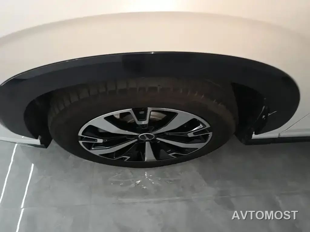 Roewe D5X DMH 2024 135 Flagship Edition — фото 23