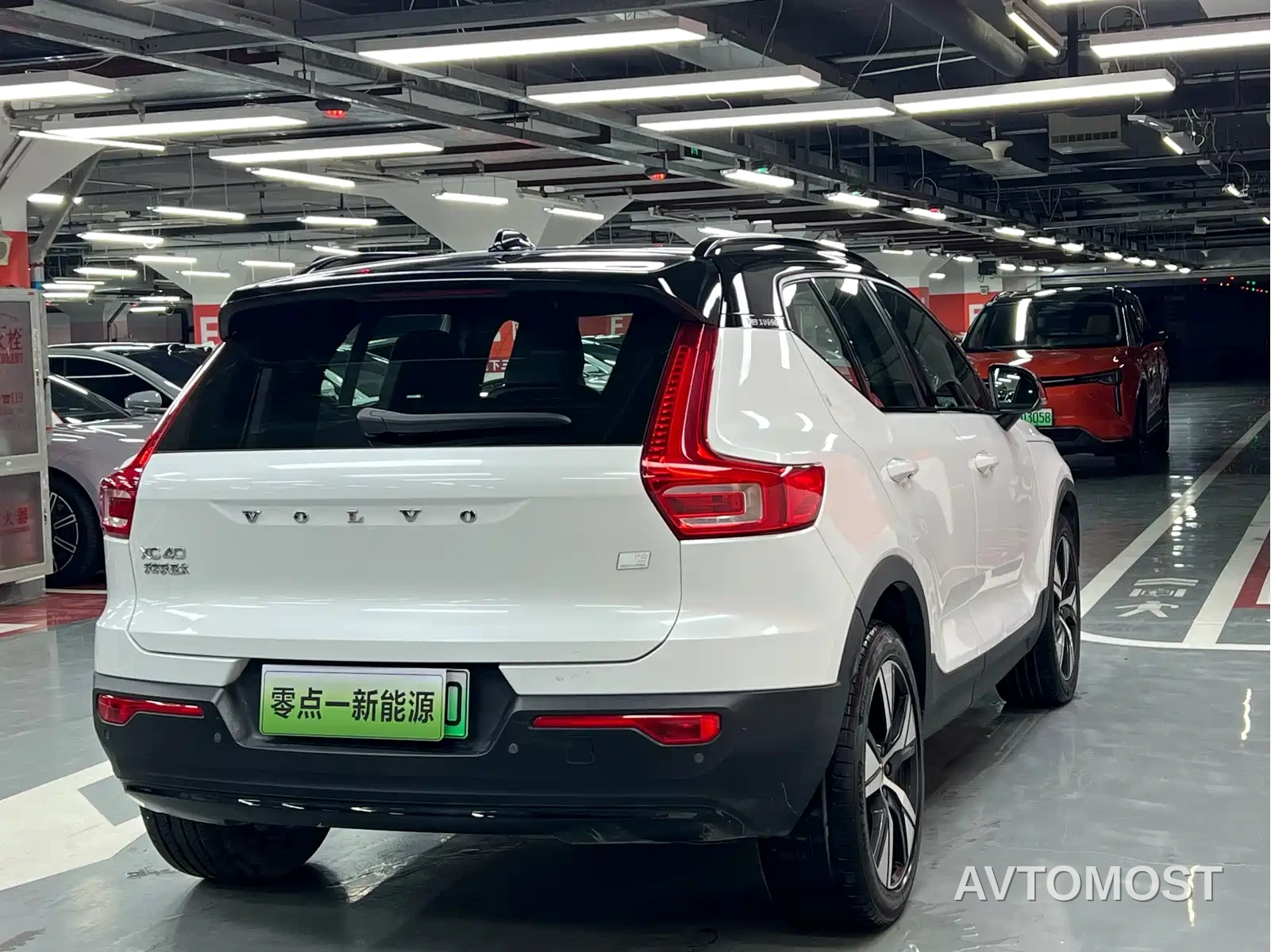 Volvo XC40 New Energy 2021 P8 EV AWD Elegant Sport — фото 5