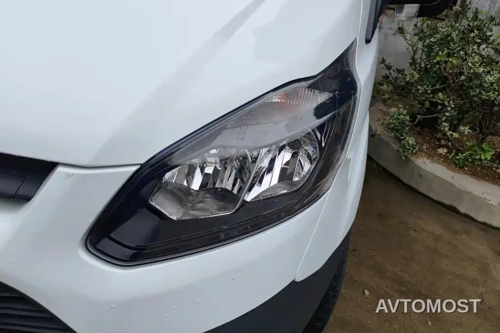Ford Transit 2019 2.0T Diesel Multi-Purpose Commercial Vehicle Short Wheelbase Low Roof 6-Seater China VI — фото 5