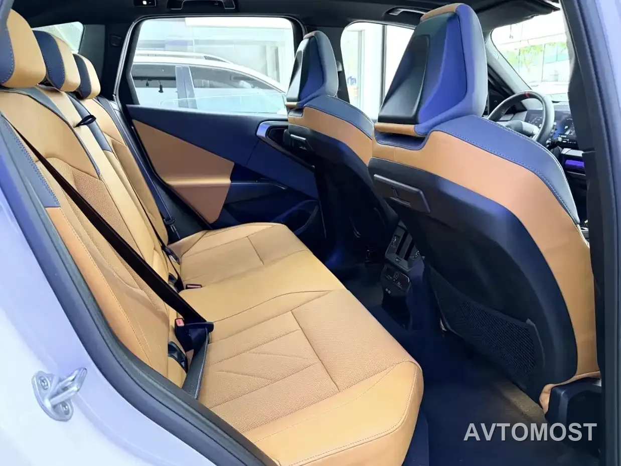 BMW X3 M50 2024 M50 xDrive — фото 11