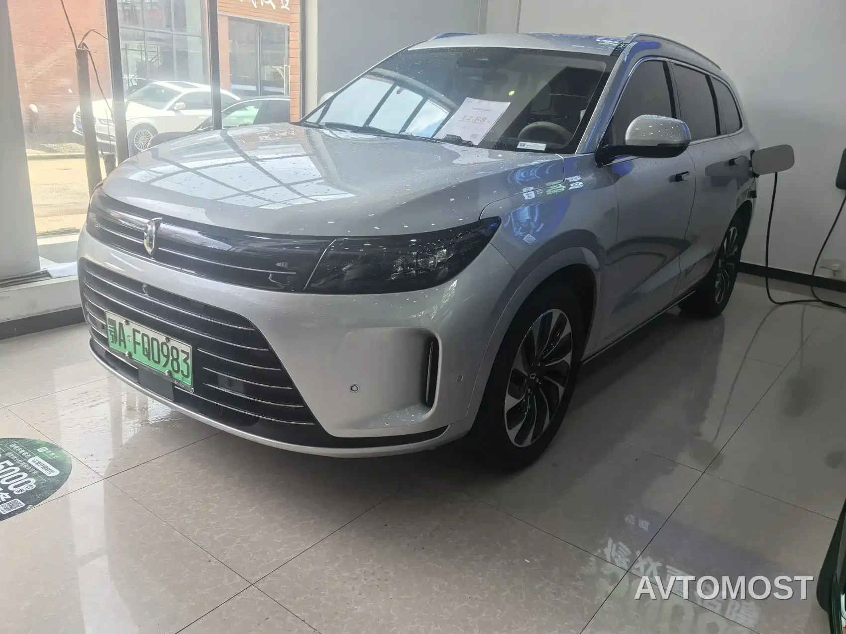AITO M7 2024 1.5T RWD Plus 5-Seater — фото 2