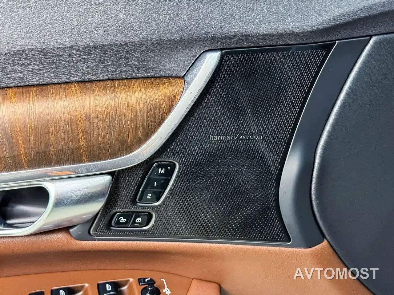 Volvo V90 2025 Cross Country B5 AWD Smart Elite Edition — фото 7