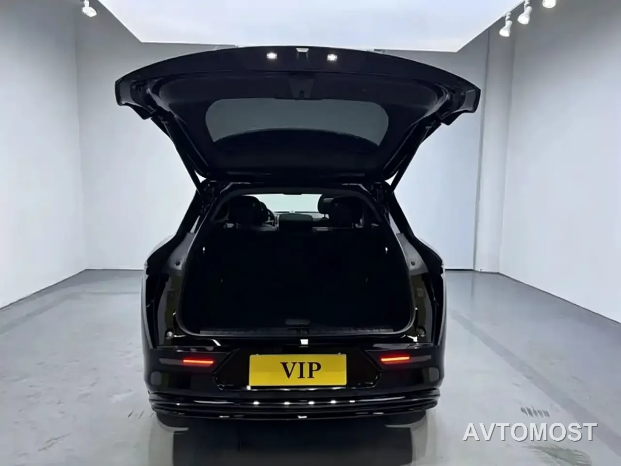 Zeekr 7X 2025 Model 75kWh RWD Smart Driving Edition — фото 17