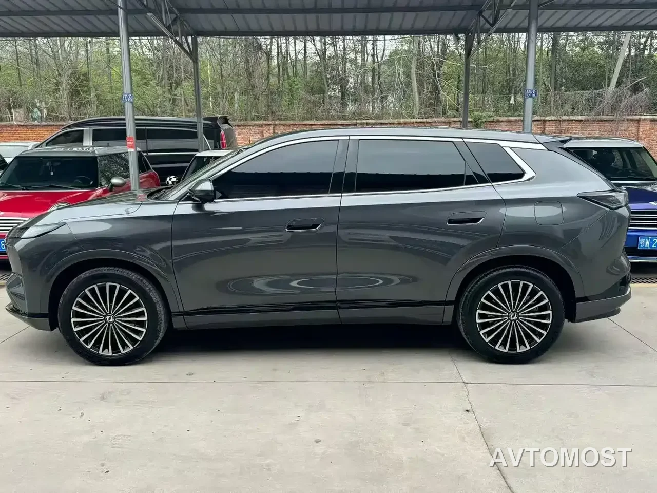 Dongfeng Aeolus L8 2025 Plug-in Hybrid — фото 6