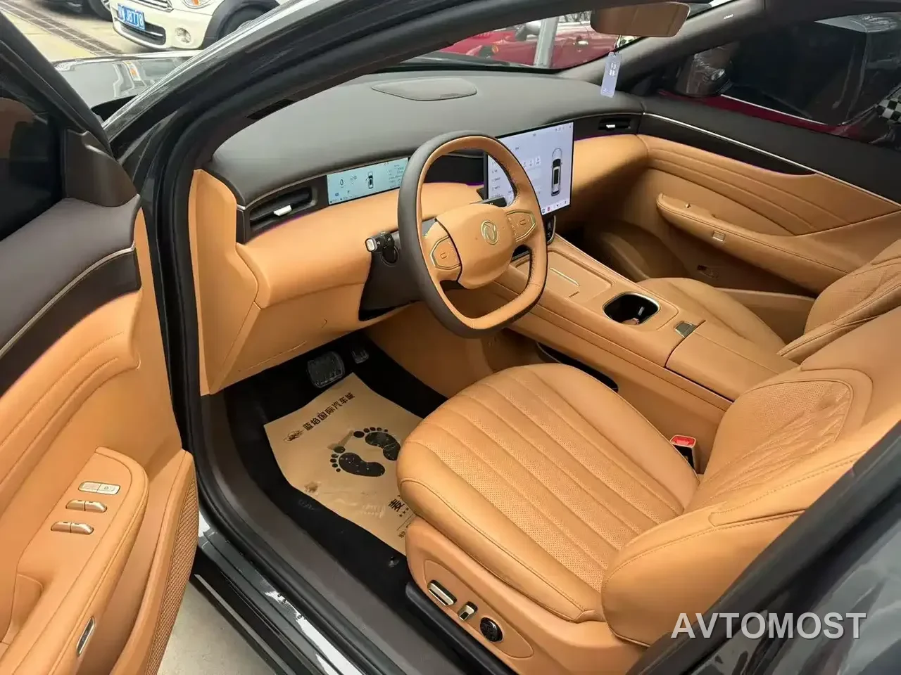 Dongfeng Aeolus L8 2025 Plug-in Hybrid — фото 8