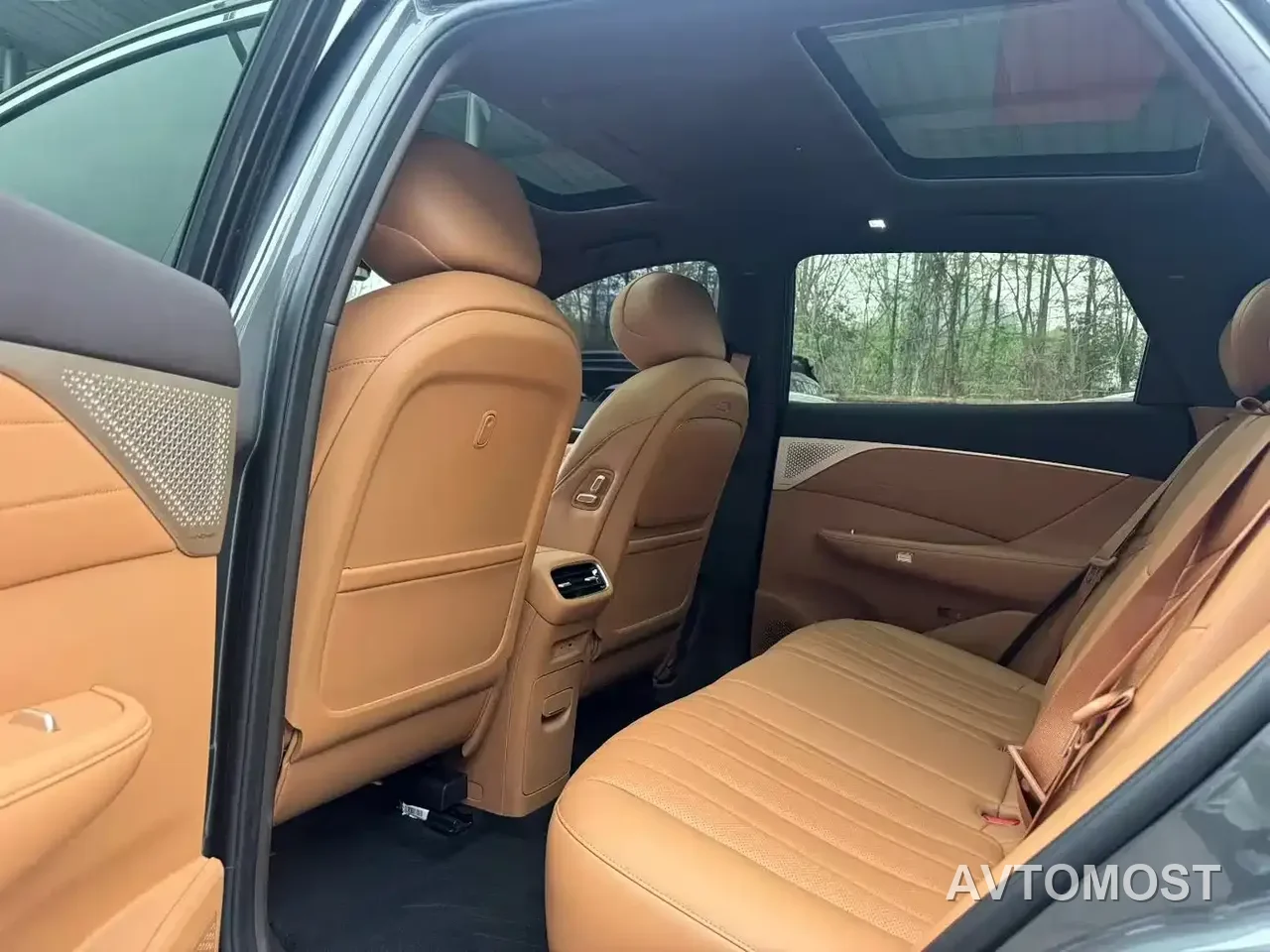 Dongfeng Aeolus L8 2025 Plug-in Hybrid — фото 9
