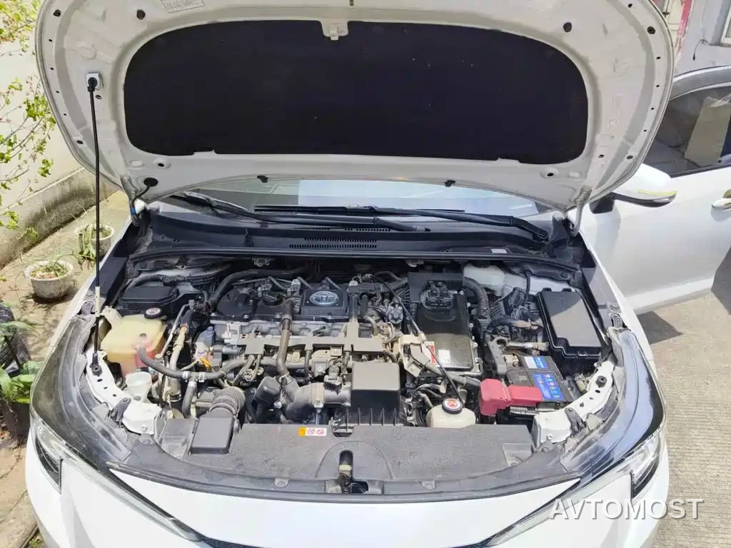 Toyota Levin 2021 Dual Engine 1.8H E-CVT Luxury Edition — фото 3