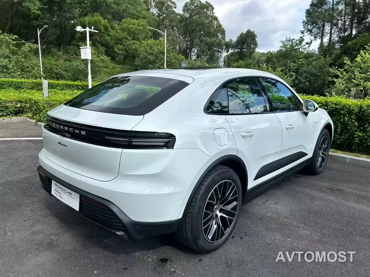 Porsche Macan EV 2026 Macan Long Range — фото 7