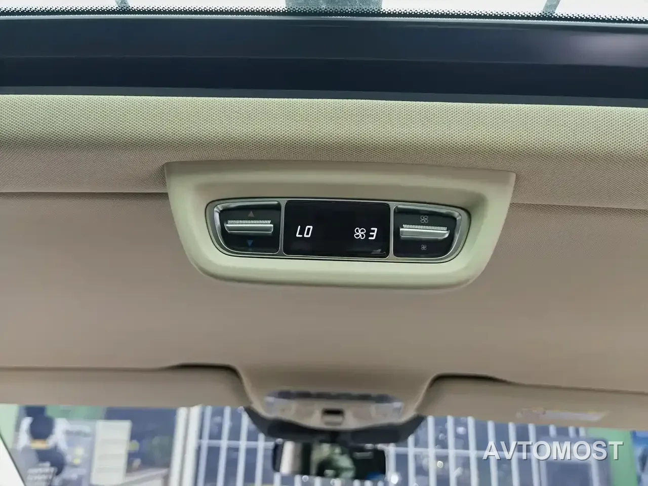 Mercedes-Benz V-Class 2024 V 300 Premium Edition — фото 18
