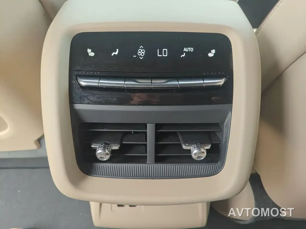 Cadillac IQ Rui Ge 2022 Rear-Wheel Drive Long Range Premium Edition — фото 17