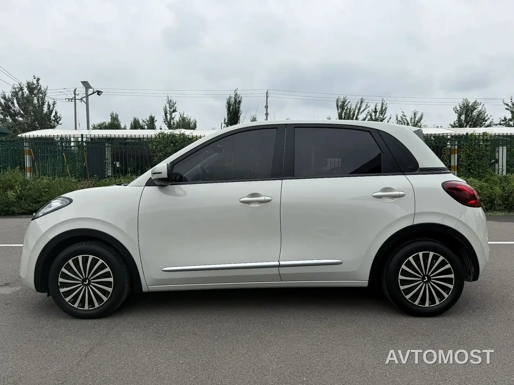Wuling Bingo 2023 Model 203km Lite Enjoyment Edition — фото 7