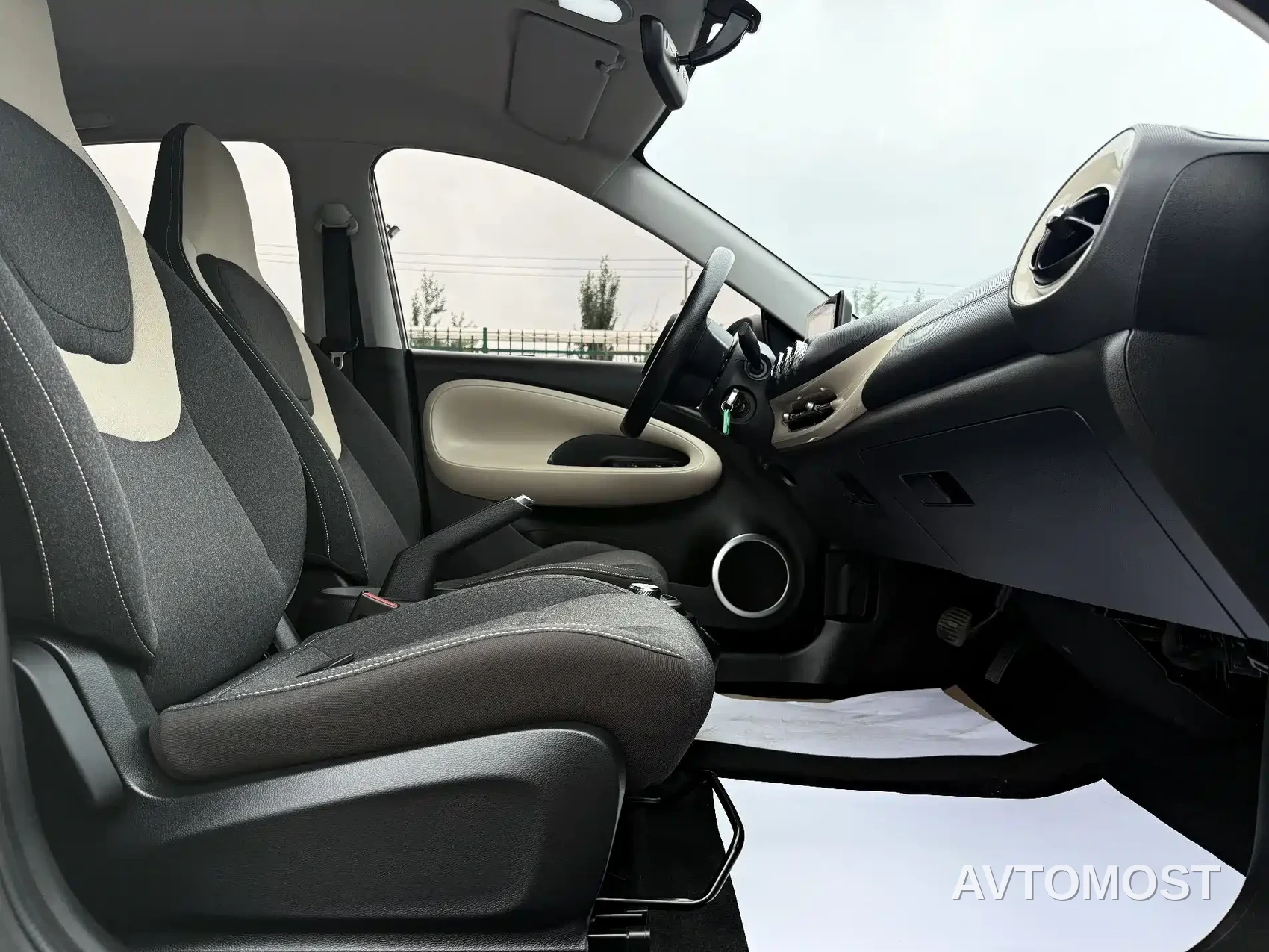 Wuling Bingo 2023 Model 203km Lite Enjoyment Edition — фото 16