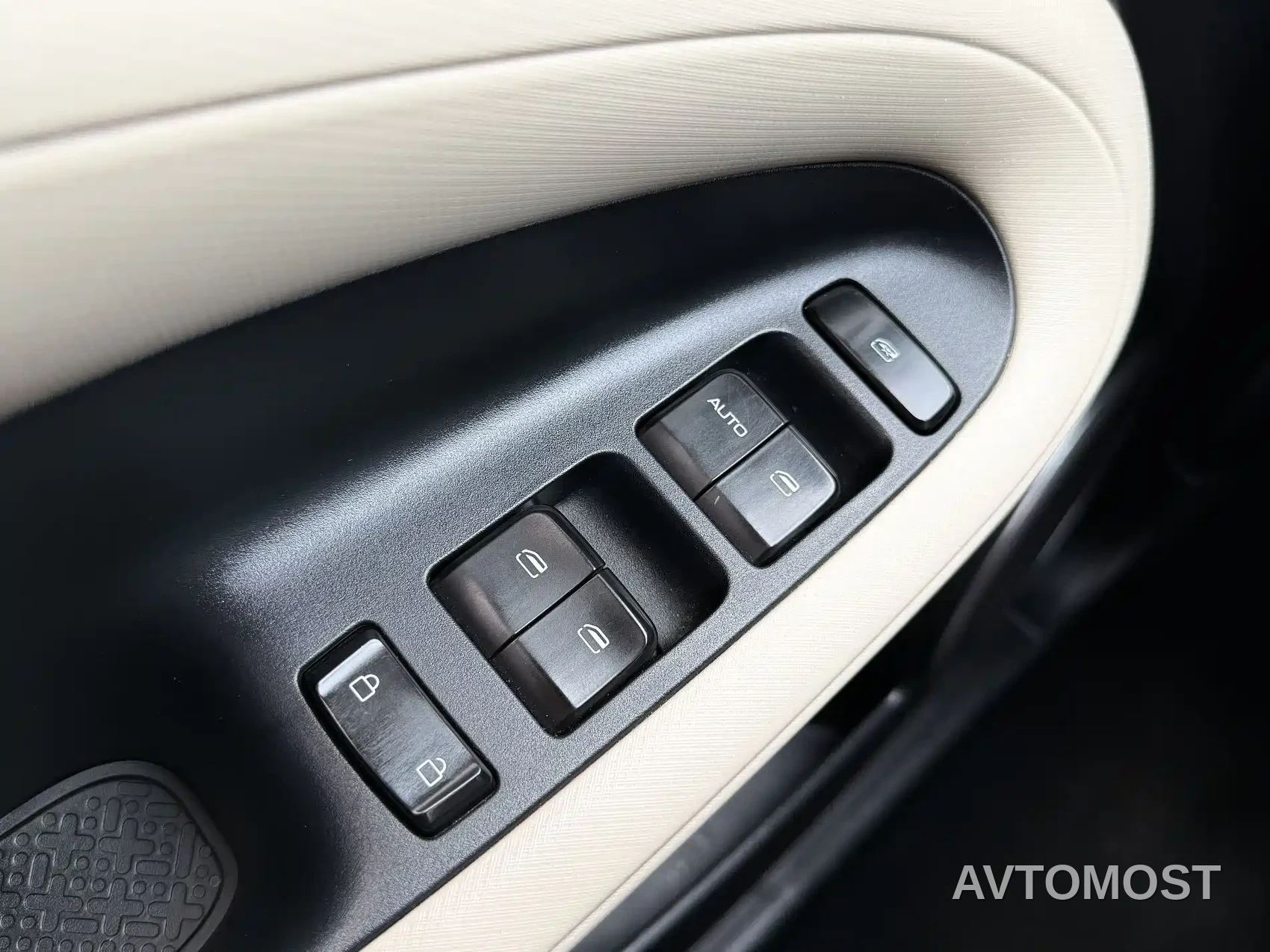 Wuling Bingo 2023 Model 203km Lite Enjoyment Edition — фото 22