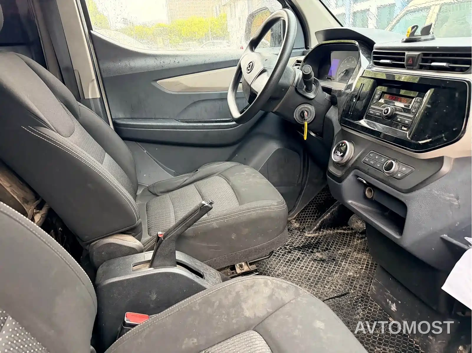 SAIC Maxus EV30 2022 Pure Electric Smart Logistics Expert Long Axle Guoxuan — фото 3