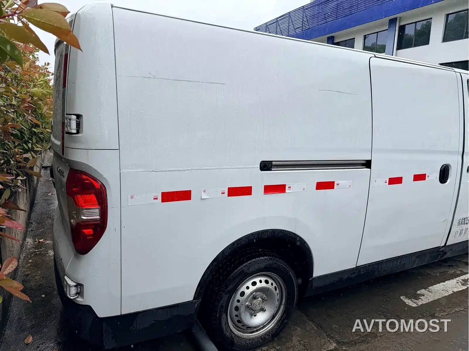 SAIC Maxus EV30 2022 Pure Electric Smart Logistics Expert Long Axle Guoxuan — фото 8