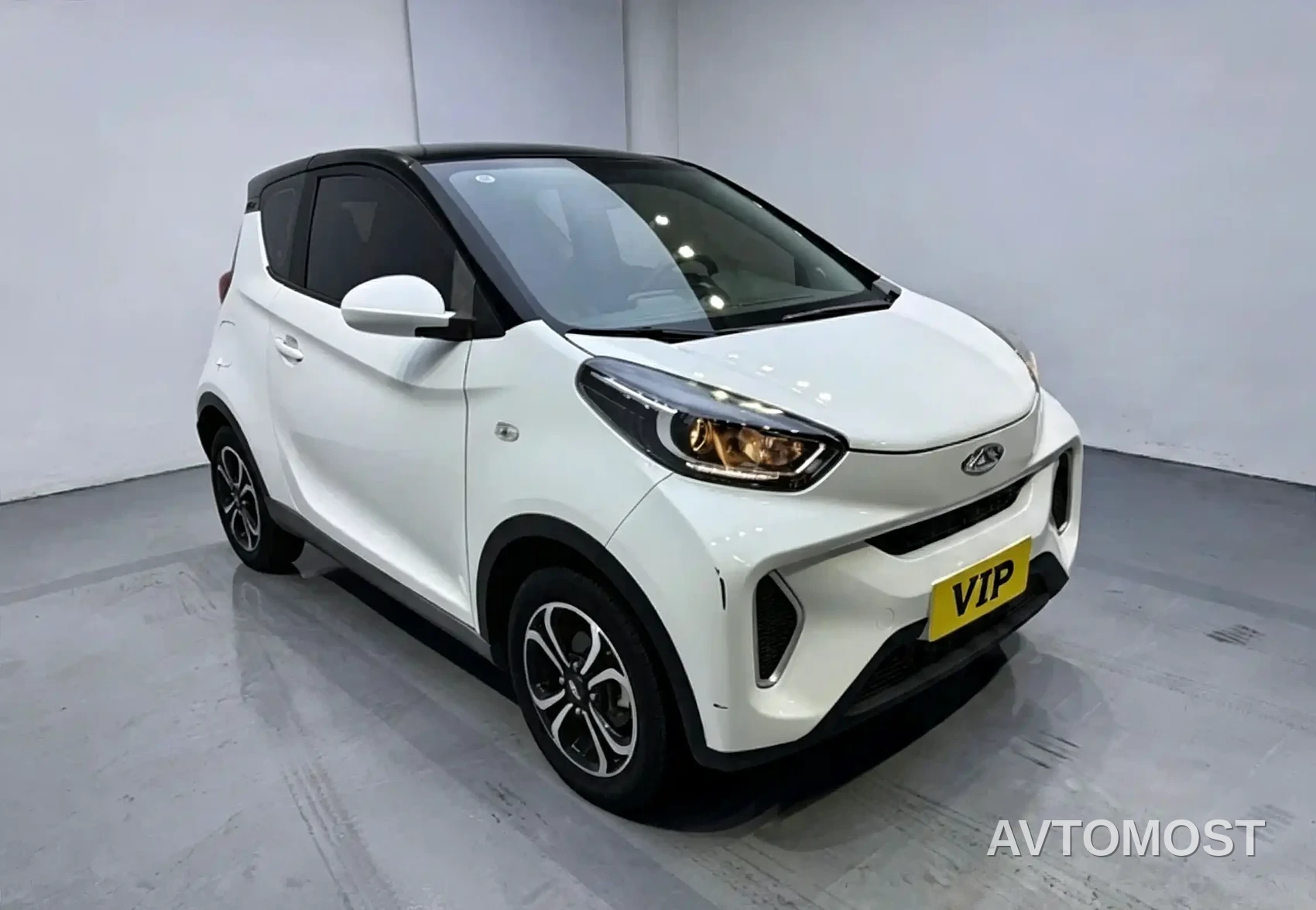QQ New Energy Little Ant 2021 200K Fans Edition Vitality Version (LFP Battery 301km) — фото 2