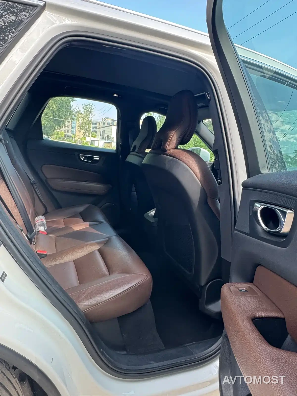 Volvo XC60 2022 B5 AWD R-Design — фото 5