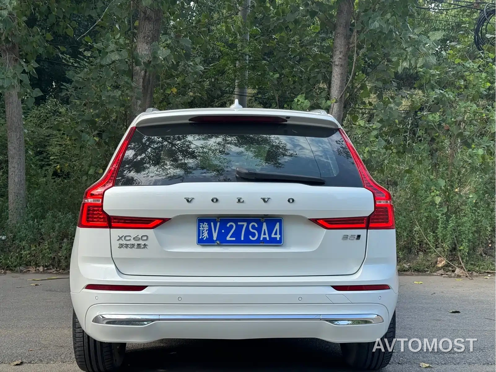 Volvo XC60 2022 B5 AWD R-Design — фото 8