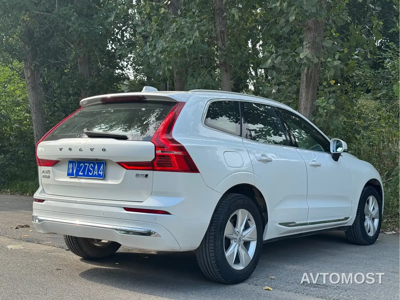 Volvo XC60 2022 B5 AWD R-Design — фото 9