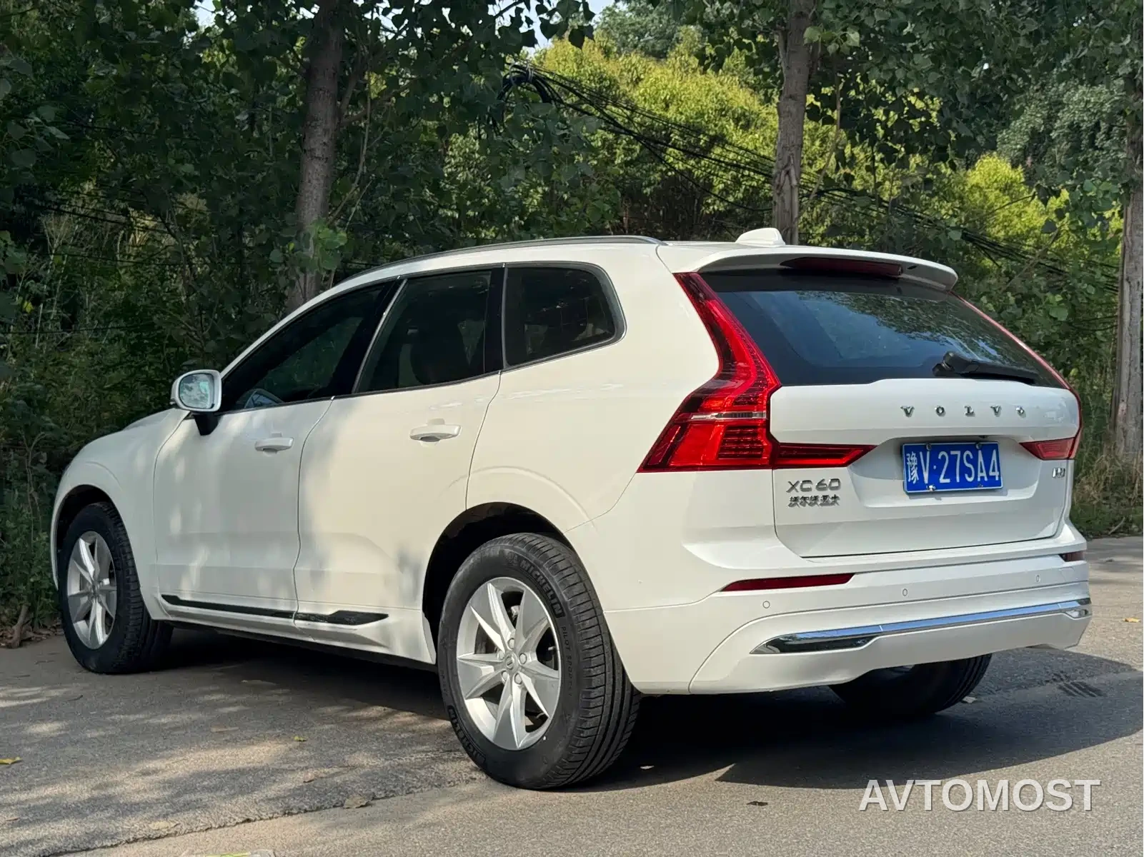 Volvo XC60 2022 B5 AWD R-Design — фото 10