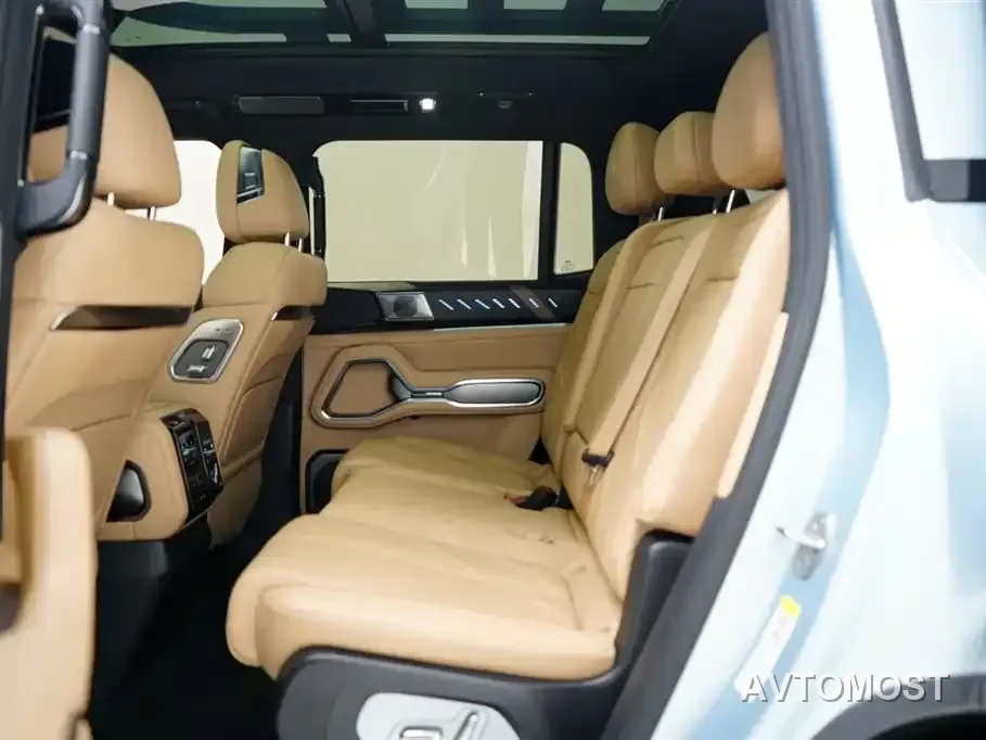 Fang Cheng Bao Leopard 8 2025 Zhiyong Flagship 7-Seater — фото 6