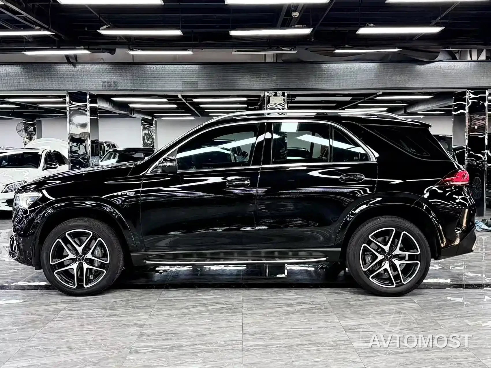 Mercedes-Benz GLE AMG 2020 AMG GLE 63 4MATIC+ — фото 3