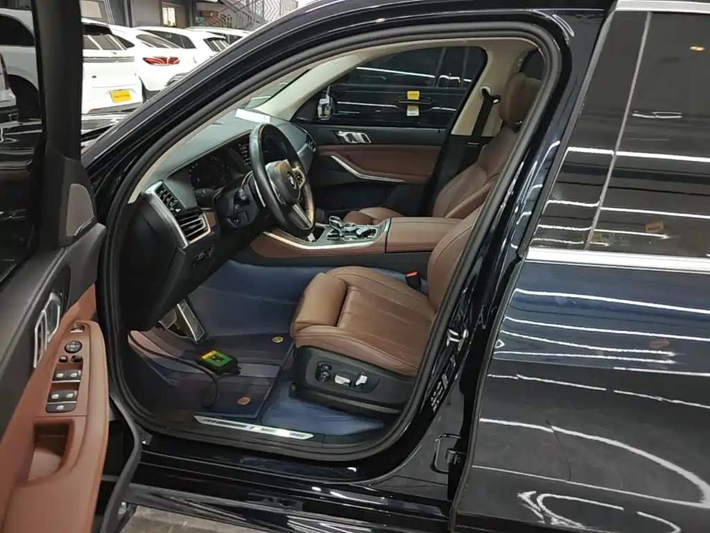 BMW X5 (Import) 2021 Facelift xDrive40i Exclusive M Sport Package — фото 15