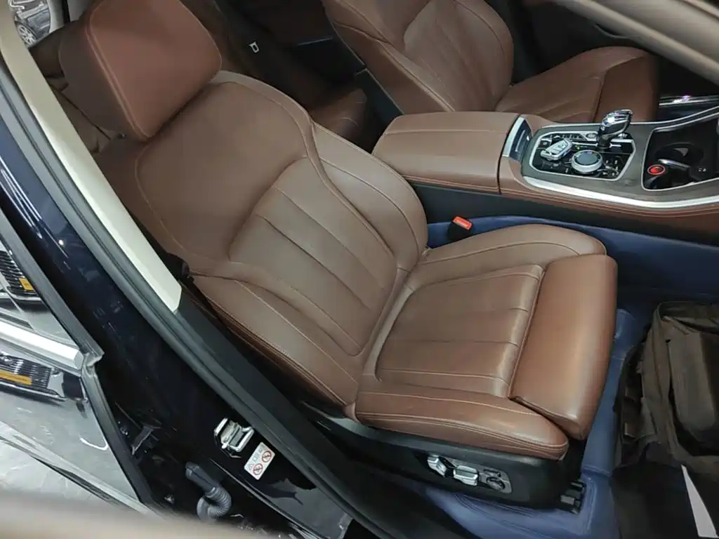 BMW X5 (Import) 2021 Facelift xDrive40i Exclusive M Sport Package — фото 25
