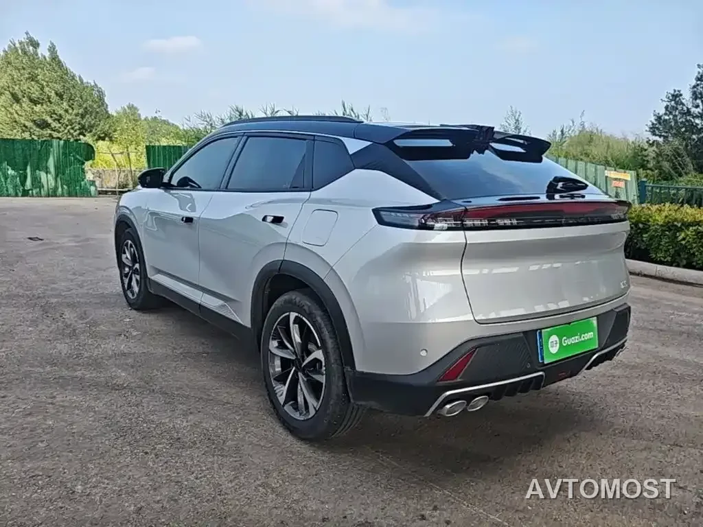 Dongfeng Aeolus Haohan 2023 DH-i 1.5T Luxury Edition — фото 4