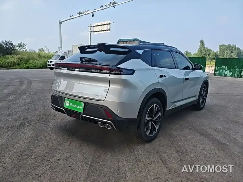 Dongfeng Aeolus Haohan 2023 DH-i 1.5T Luxury Edition — фото 6