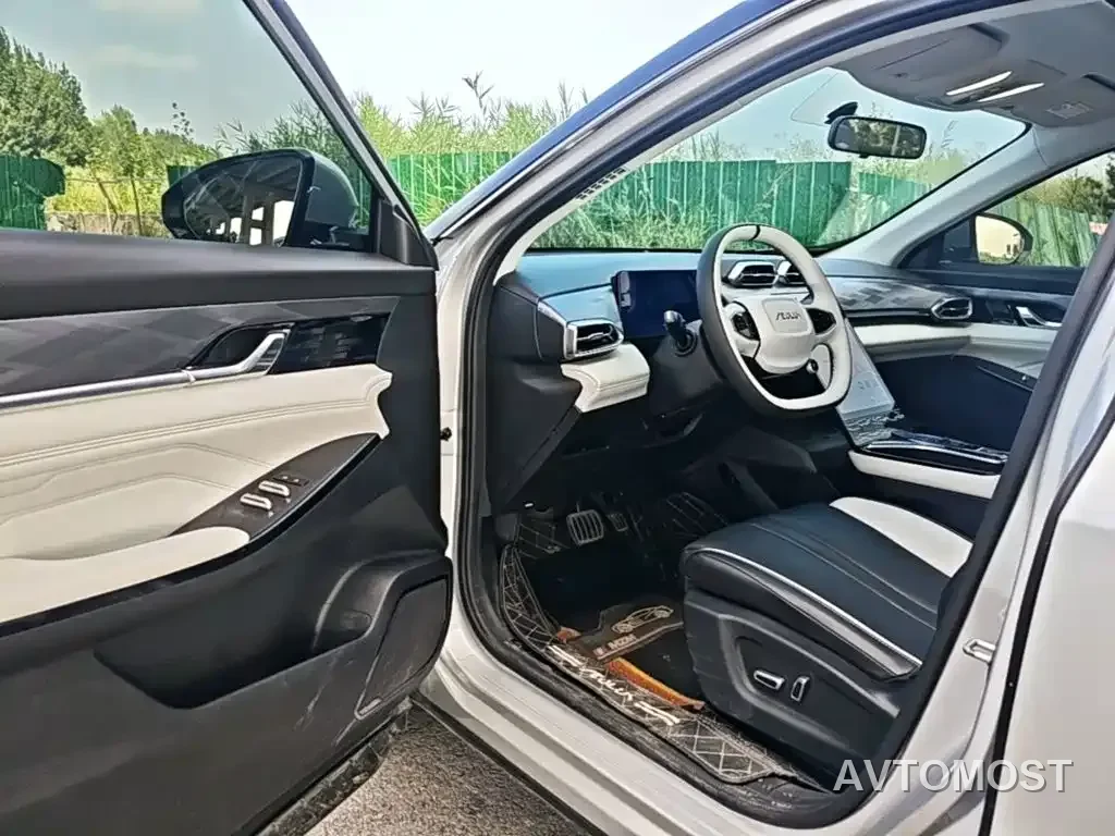 Dongfeng Aeolus Haohan 2023 DH-i 1.5T Luxury Edition — фото 15