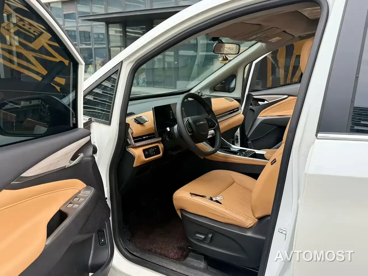 SAIC Maxus G50 PHEV 2025 Facelift Flagship Edition — фото 4