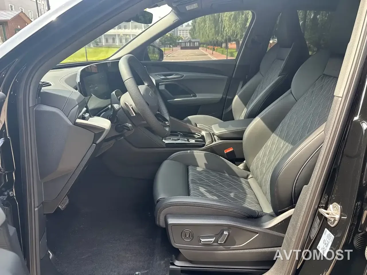Audi Q5L 2026 Luxury Sport 150kW — фото 9