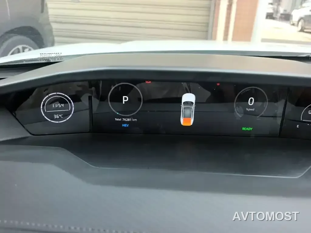 Changan UNI-V iDD 2023 ZhiDian iDD 1.5T 113km Smart Fun Edition — фото 11