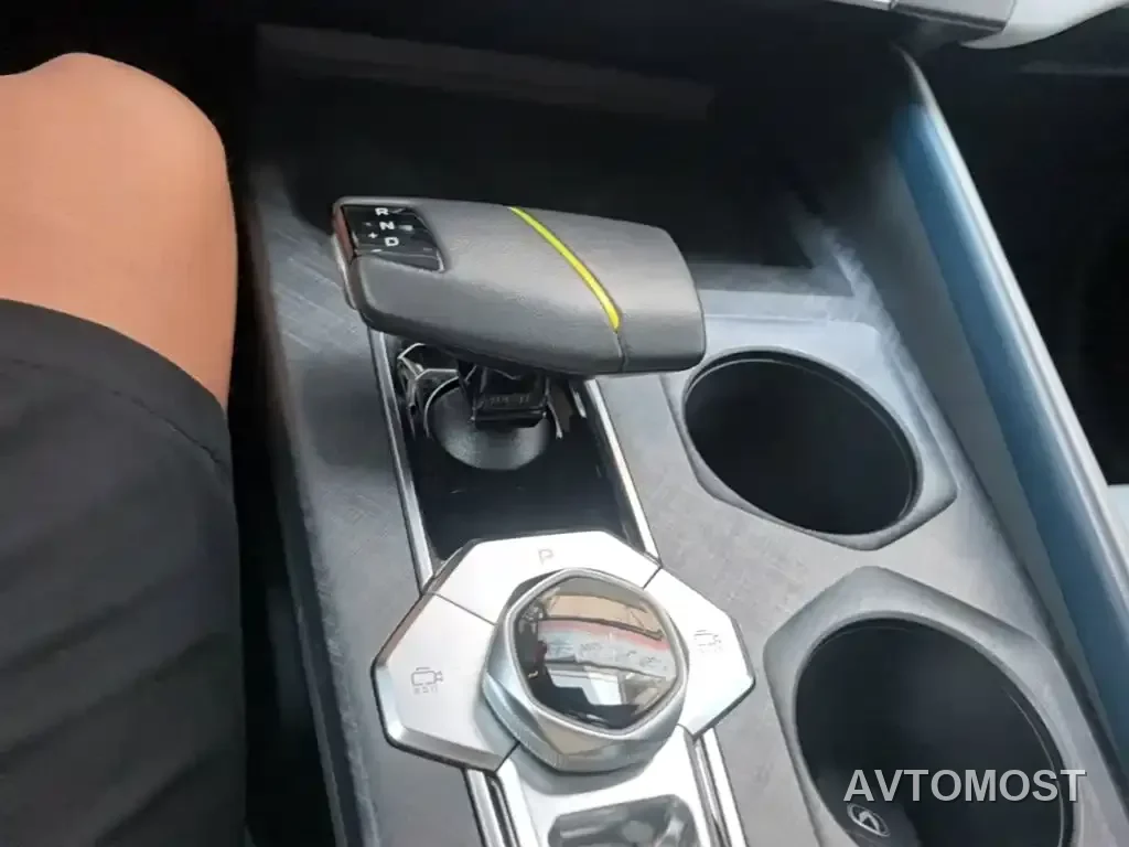 Changan UNI-V iDD 2023 ZhiDian iDD 1.5T 113km Smart Fun Edition — фото 22