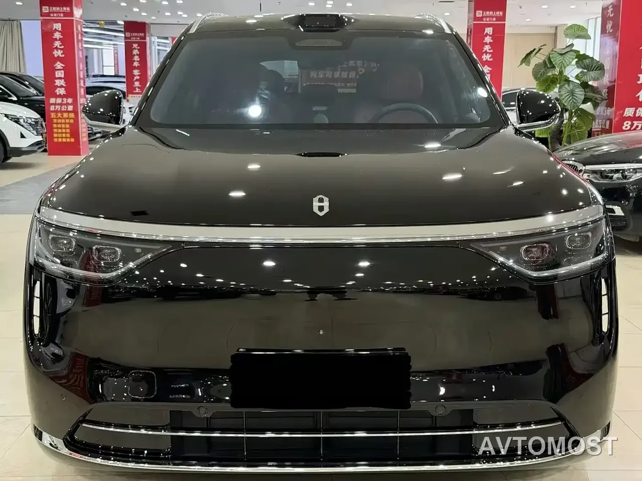AITO M8 2025 Range Extender Max+ Edition 53.4kWh 5-seater — фото 2