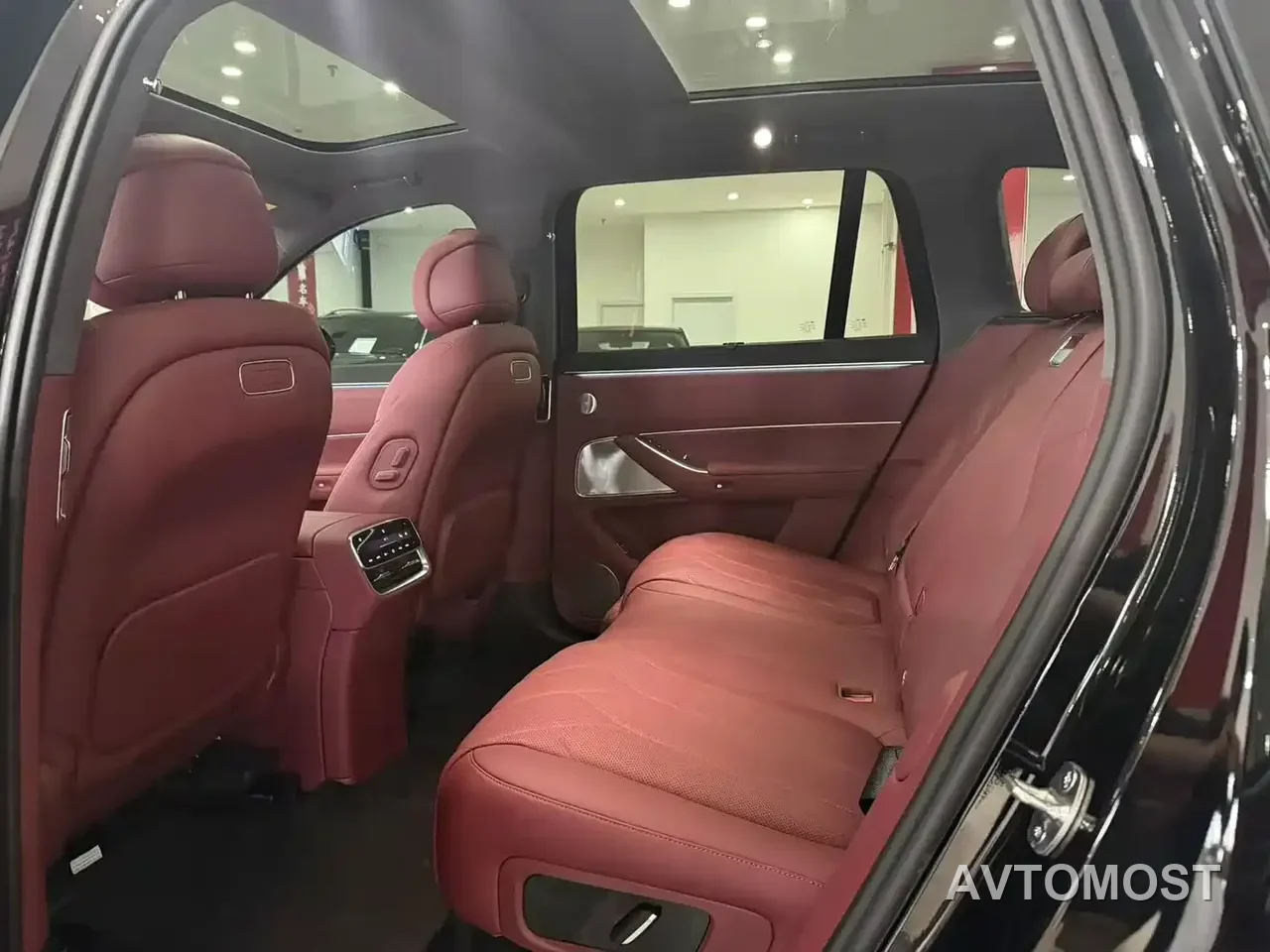 AITO M8 2025 Range Extender Max+ Edition 53.4kWh 5-seater — фото 5
