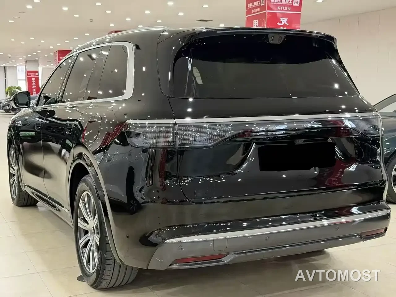 AITO M8 2025 Range Extender Max+ Edition 53.4kWh 5-seater — фото 8