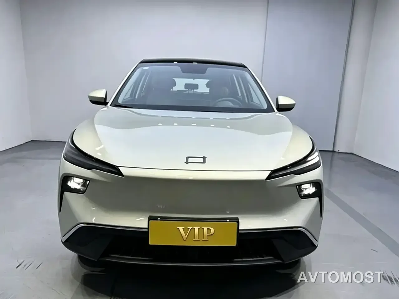 Besturn Yueyi 03 2025 Model 565km Leisure Edition — фото 10