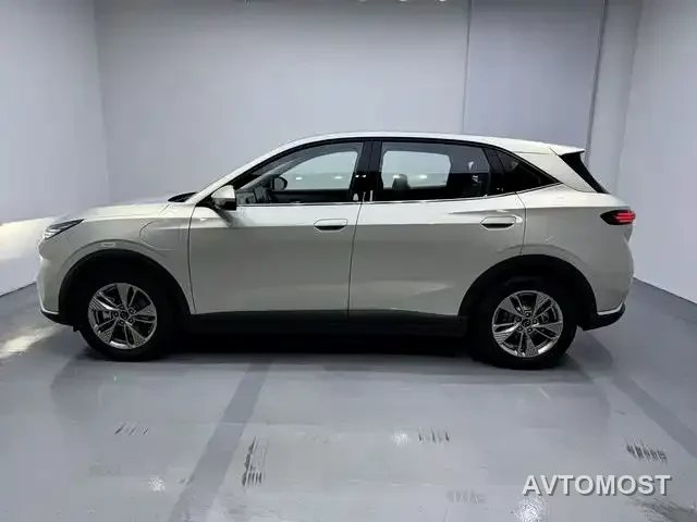 Besturn Yueyi 03 2025 Model 565km Leisure Edition — фото 11