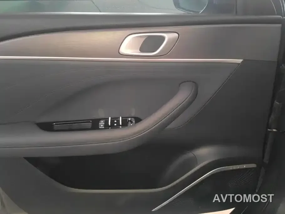 Geely Galaxy Stellar 6 2025 60km Voyager Edition — фото 7