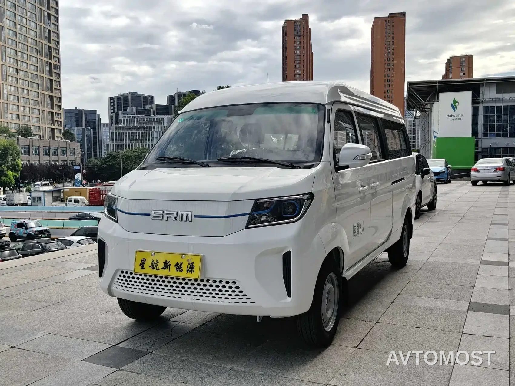 SRM Xinyuan Good Luck 2025 Voyage Edition BYD 42.3kWh 305km 6-seater — фото 1