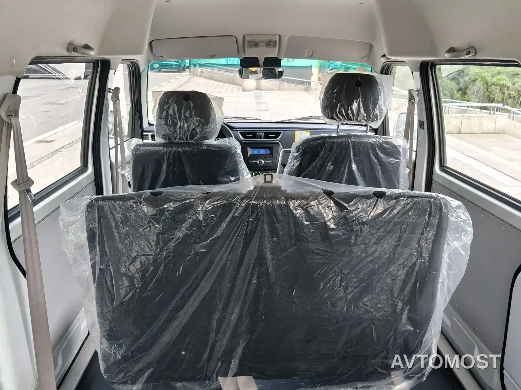 SRM Xinyuan Good Luck 2025 Voyage Edition BYD 42.3kWh 305km 6-seater — фото 7