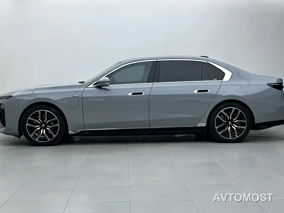 BMW i7 2023 eDrive50L Leading M Sport Package — фото 18