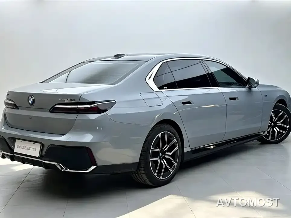 BMW i7 2023 eDrive50L Leading M Sport Package — фото 3