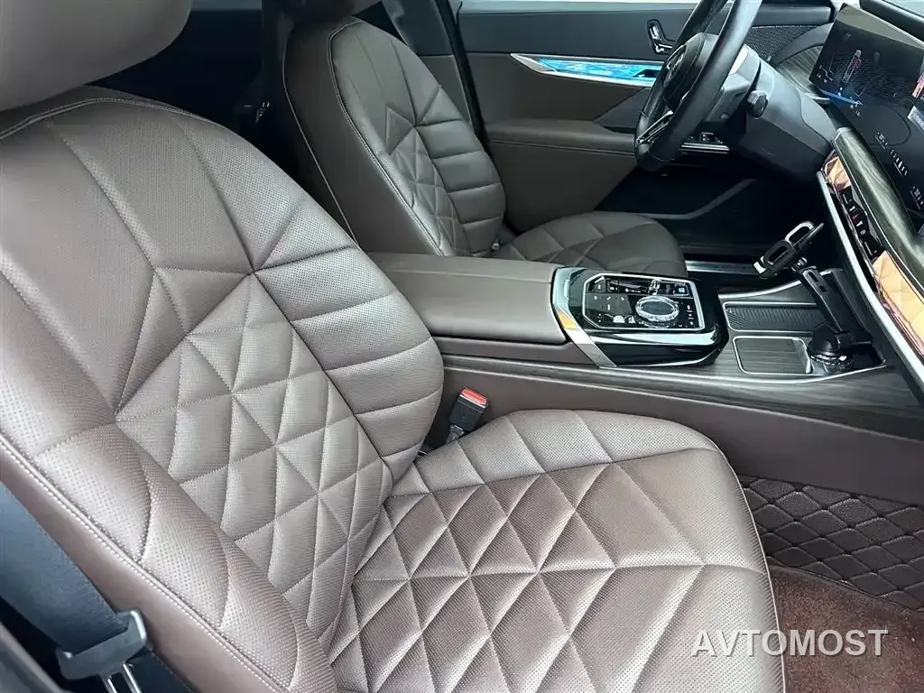 BMW i7 2023 eDrive50L Leading M Sport Package — фото 8