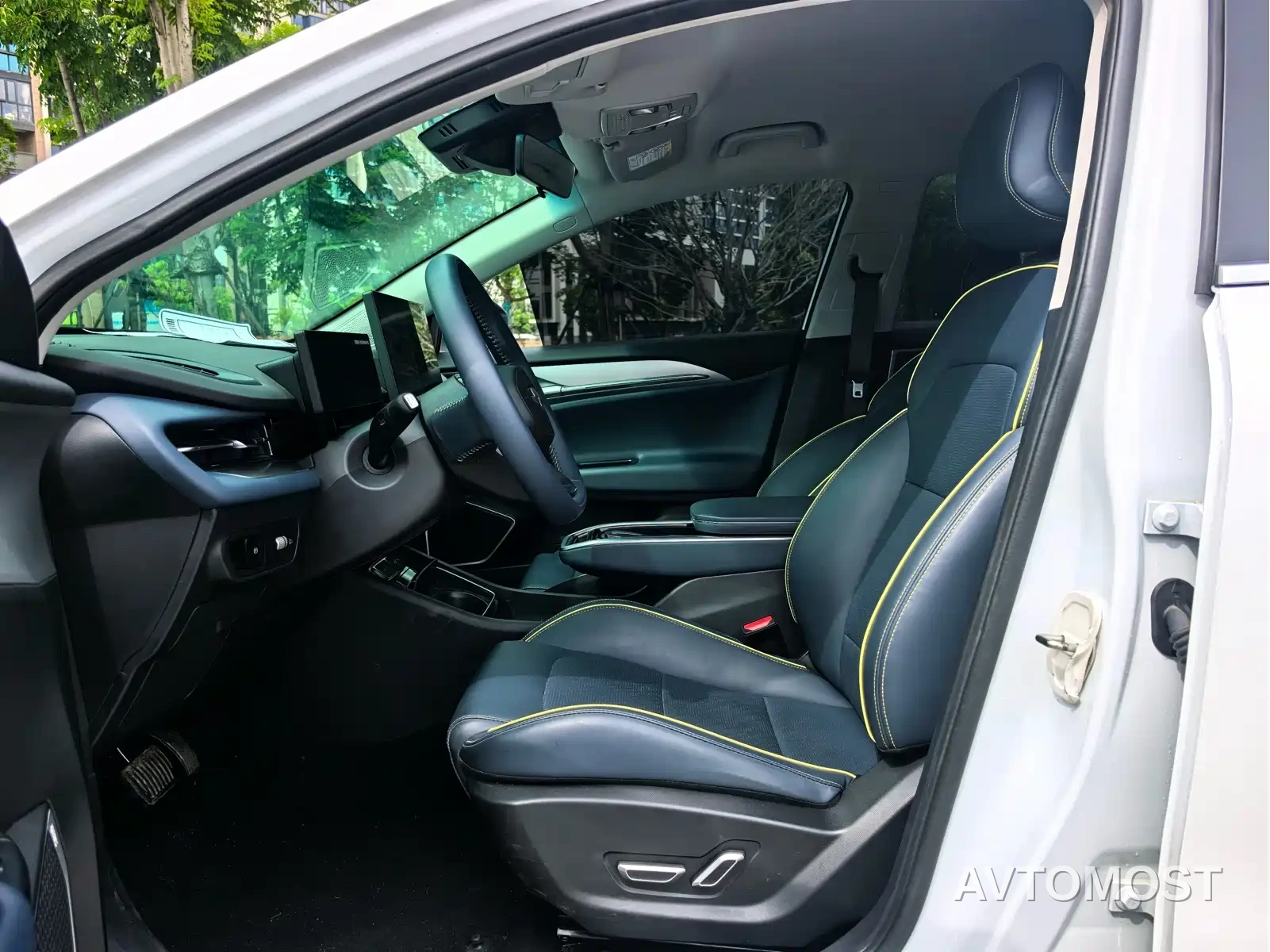 Geely Geometry G6 2024 500KM Premium — фото 8