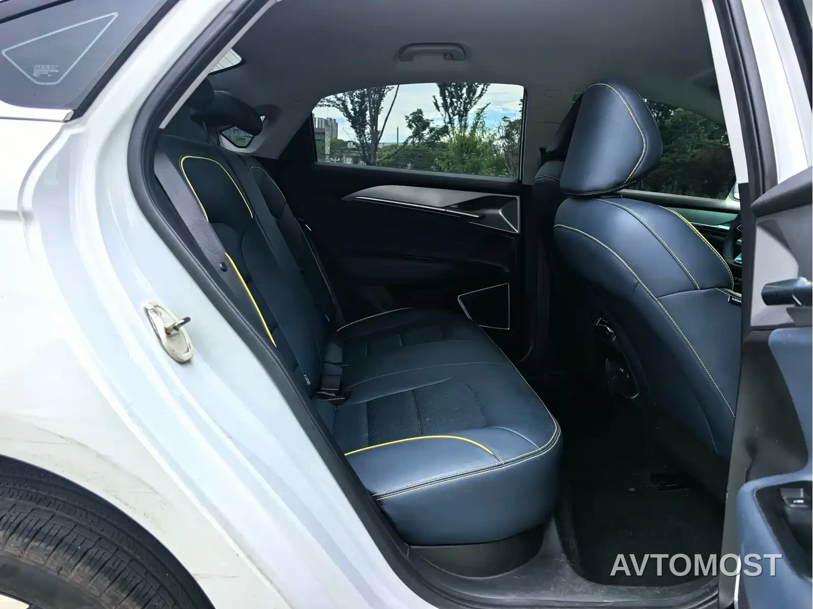 Geely Geometry G6 2024 500KM Premium — фото 12